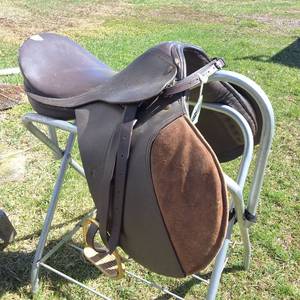 Leather English Saddle with aluminum portable stand