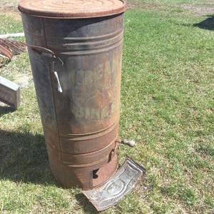 Large Size Vintage Flour Sifter � 34 inches tall by 16 inches wide