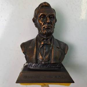 Abraham Lincoln Bronze Bust - 5 inches tall