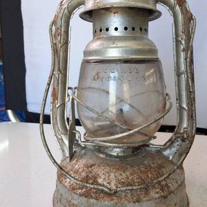 Dietz RR Lantern 12 Inches Tall - Little Wizard, N.Y. USA