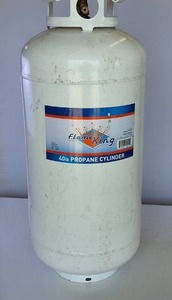 40 lb Flame King Propane Cylinder like new