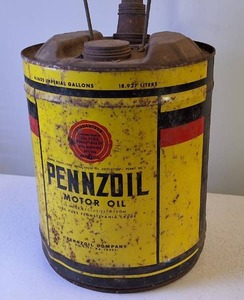 PENNZOIL Motor Oil Vintage gas can 4.1635 Imperial Gallons