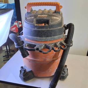 Large Ridgid 6.0 14 gallon Shop vac with hose
