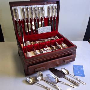 White Orchid Large Case of Silver Plated Flatware � Community, the finest silver plate