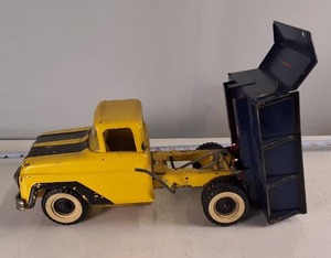 Vintage Tonka Dump Truck (Two toned Swedish Colors)