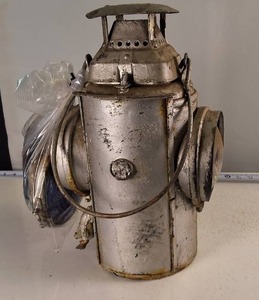 Vintage Railroad Lantern with multiple color lenses � The Adlake Non-Sweating Lamp Chicago