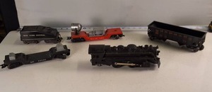 Vintage Railroad Cars WECX New York Central Lehigh Valley and Metal engine (5 total) O Gauge.