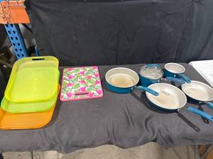 Kitchen Cookware & Serving Set