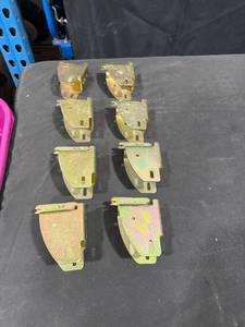 Lot of 8 Metal Brackets