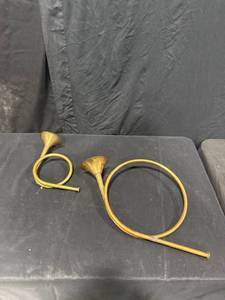 Brass Hunting Horns (Pair)