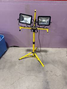 Protemp Dual Floodlight Stand