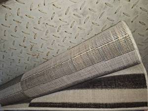 5x7 black and white area rug