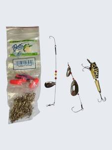 Sweet Vintage Fishing Lot  Lures, Hooks & Spinners