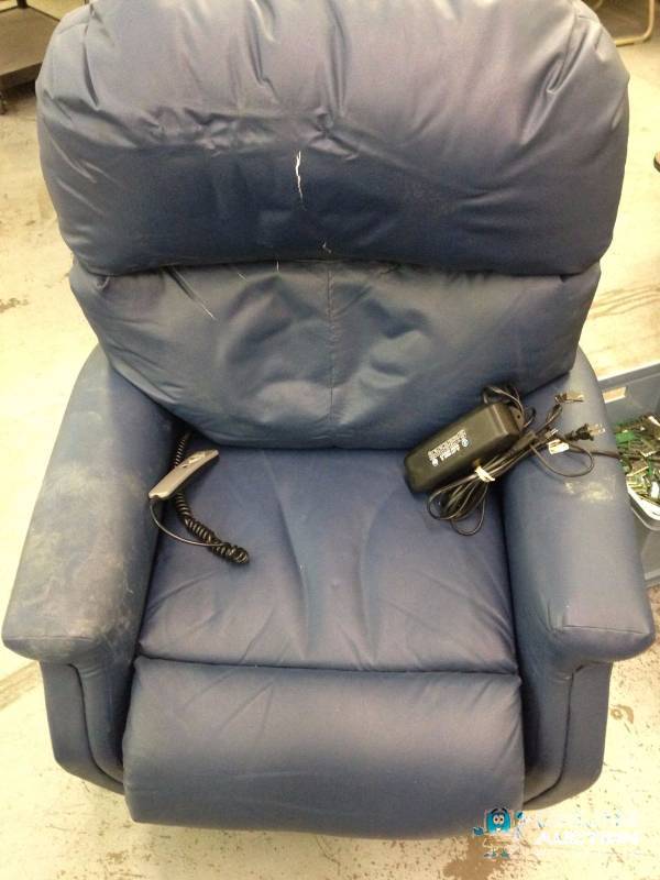 Pride Mobility Electric Lift Chair Recliner