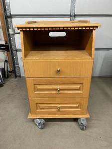 Wooden Medical Cart 3-Drawer Hospital Room Storage Cabinet - Ball-Bearing Drawer Slides, Ample 3-Drawer Storage - Good Condition