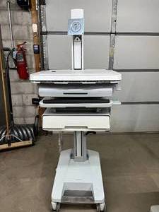 MSRP $8,000 Ergotron StyleView Medical Computer Cart Sit To Stand Height Adjustable Workstation Smooth Rolling Casters Antimicrobial Surfaces Secure Storage Drawer System Perfect For Hospitals EMR Charting Medication Rounds Nursing Stations