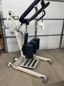 MedCare 440 Stand N Weigh Plus Patient Lift w Built In Digital Scale 440 lb Capacity Motorized Sit To Stand Transfer Lift Adjustable Knee Pads Wide Stable Base Perfect For Rehab Centers Assisted Living Safe Patient Weighing & Transfers