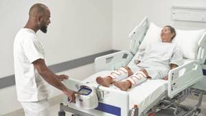 MSRP $7,000 Arjo Flowtron ACS900 Active Compression System DVT Prevention Pump SequentialUniform Modes Quiet Design Compliance Monitoring Perfect For Hospitals Surgery Recovery &amp Patient Transport - Machine Has Minor Wear - Works Great