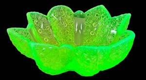 M2 - Antique Duncan Glass Company Paneled Daisy & Button Vaseline Glass Bowl - Circa 1890