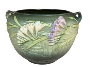 L3 - Roseville Freesia 669-6 Vase (1945)