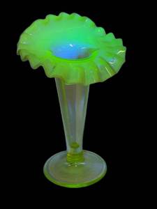 M2 - Northwood Lorna Vase - Jack-in-the-Pulpit Uranium Glass