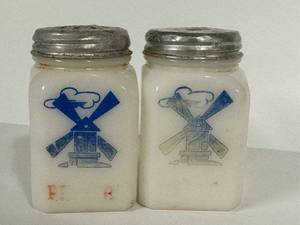 E1 - Vintage Pair of Milk Glass Dutch Windmill Salt & Pepper Shakers
