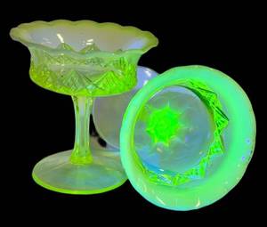 M3 - Northwood Diamond Spearhead Jelly Compotes Pair - Antique Glass