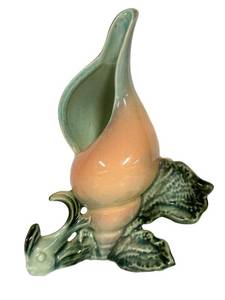 K3 - Hull Seashell with Fish - Vintage Ceramic Figurine