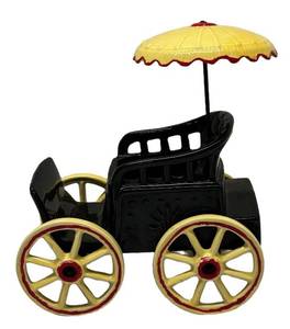 M1 - McCoy Carriage Planter with Umbrella