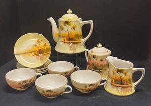 A3 - Vintage Japanese Tea Set - Teapot, Creamer, Sugar, 4 Cups & 4 Plates