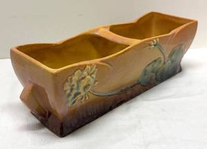 F3 - Vintage Roseville Wind Craft Window Box Planter
