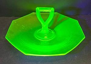 M3 - Awesome Uranium Glass Serving Platter