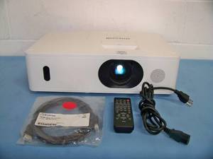 Maxell MC-WU5505 WUXGA 5,000 Lumen Home Theater HD Projector  Video Projection System with Remote Control and HDMI Cable