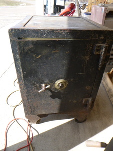 The Hall's Safe Co. Heavy Duty Safe