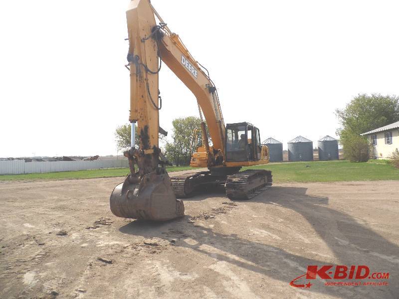 2003 John Deere 330 CLC Excavator with HD hydraulic thumb