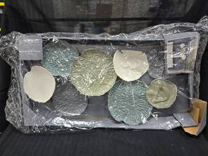 Metal Wall Decor (One Piece is Bent)