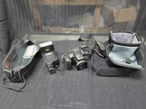 Fujifilm FinePix S7000 6.3 MP Digital Camera w6x Optical Zoom with Nikon Electronic Flash