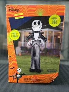 10 Halloween Disney Jack Skellington inflatable