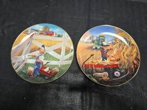 2 Vintage Decorative plates