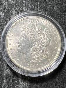 1921 US MORGAN SILVER DOLLAR UNC IN AIRTITE