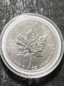 2012 CANADIAN MAPLE LEAF 1 TROY OZ .9999 FINE SILVER IN AIRTITE