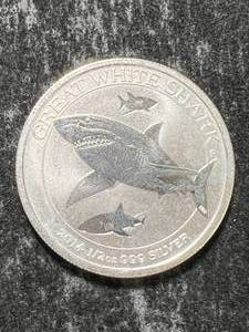 2014 AUSTRALIAN SHARK HALF TROY OZ .9999 FINE SILVER