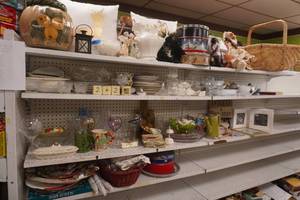 Vintage Glassware & Decor