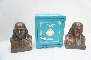 (3ct) Vintage Patriotic Coin Banks. 2 Benjamin Franklin, 1 Safe