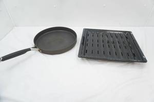 Cast Iron 12 Frying Pan & Broiling Pan