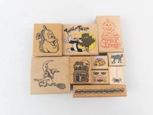 Bear-Themed Wooden Rubber Stamp Block Set - Assorted Teddy and Halloween Designs