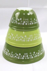 Vintage Pyrex Crazy Daisy/Spring Blossom Nesting Mixing Bowls