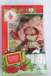 Kenner Strawberry Shortcake Doll - 5-Inch with Custard - Vintage 1980
