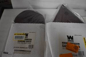 Sanding discs and triangle paper