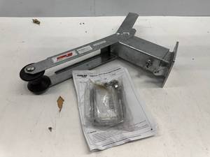 EXTREME MAX ADJUSTABLE WINCH STAND